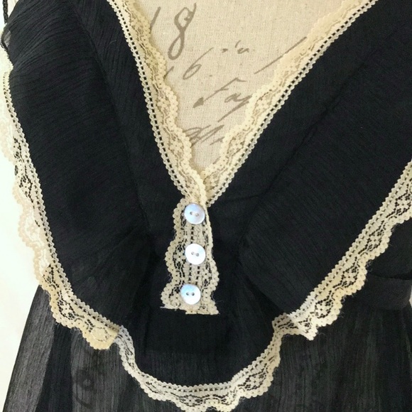 FIRE - LOS ANGELES | Lace Trim Sheer Tie-Back Cami - Picture 5 of 8